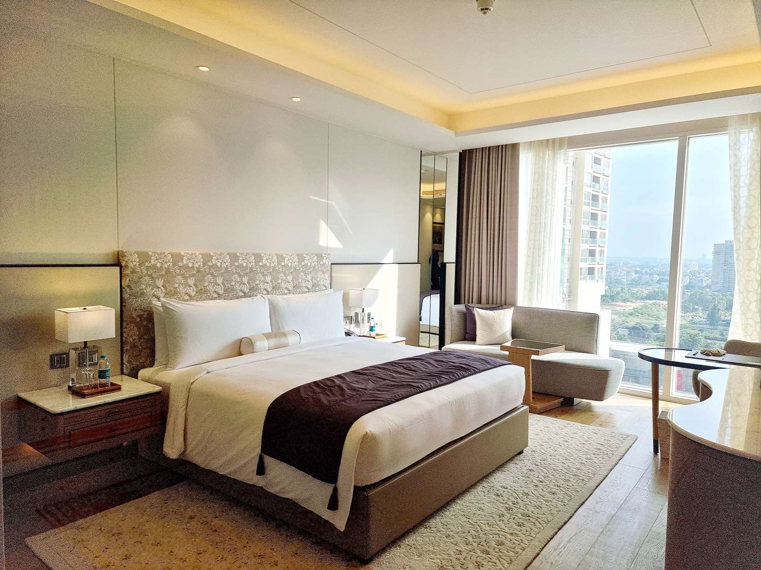 Фото The Leela Bhartiya City Bengaluru