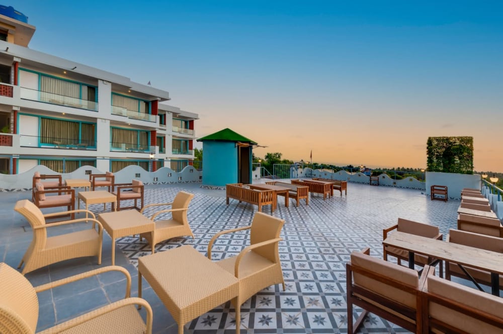 Фото Grand Continent Morjim