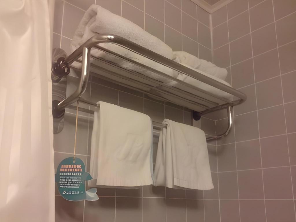 Фото Jinjiang Inn Xinxiang Railway Station