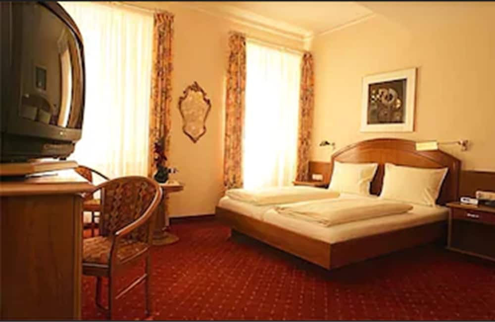 Фото Hotel Schweizer Hof