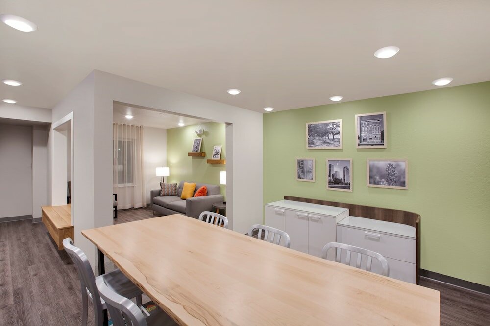 Фото WoodSpring Suites Dallas Plano Central Legacy Drive