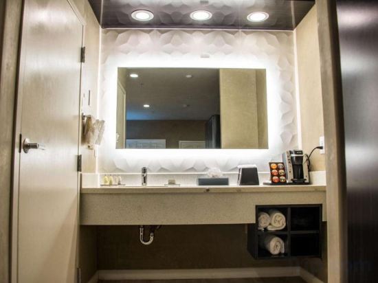 Фото SureStay Plus by Best Western Santa Clara Silicon Valley