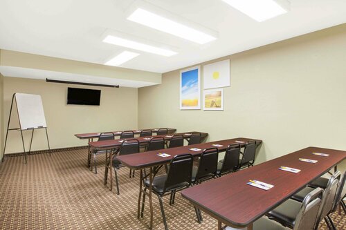 Гостиница Days Inn by Wyndham San Jose Airport в Сан-Хосе