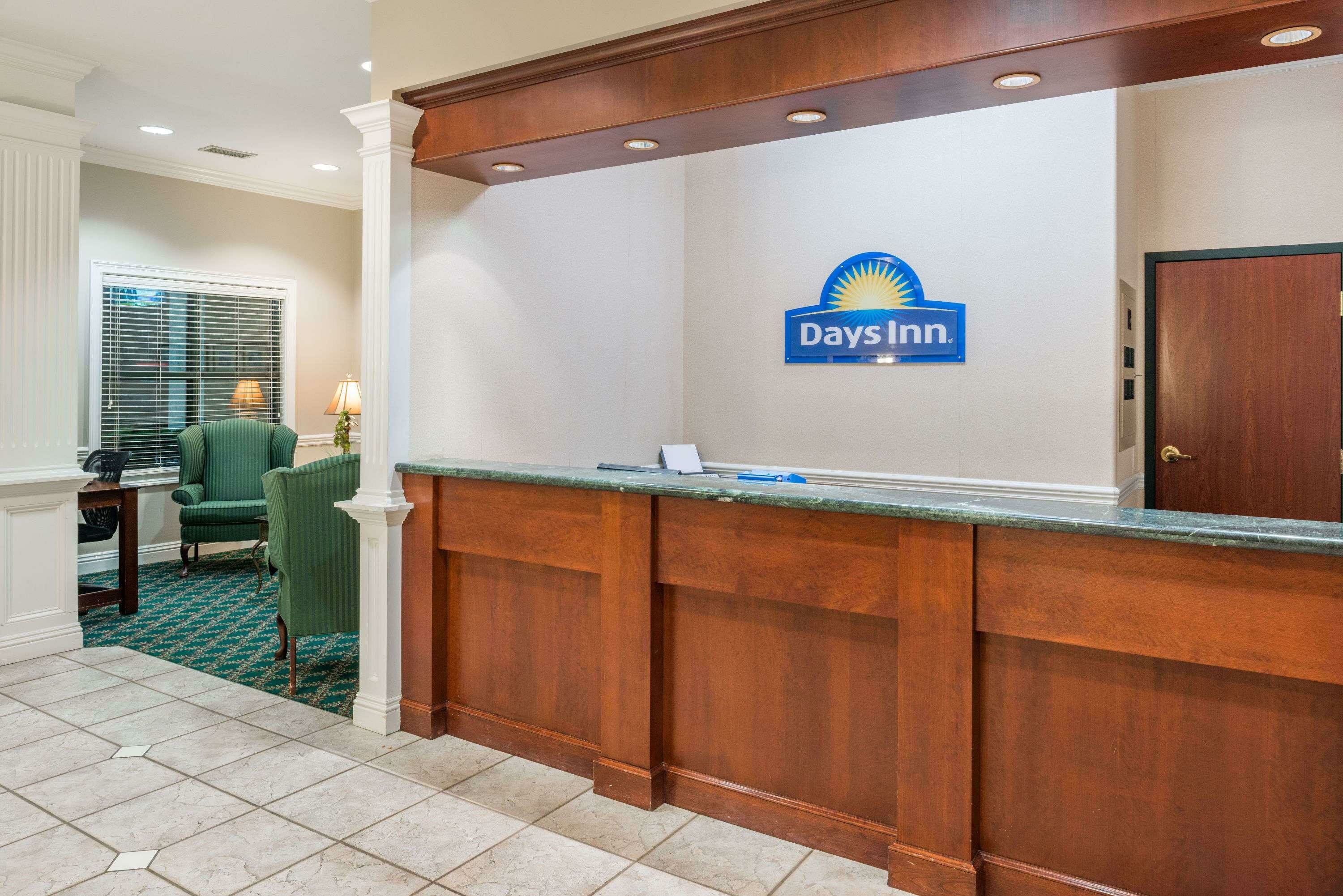 Фото Days Inn by Wyndham Paducah