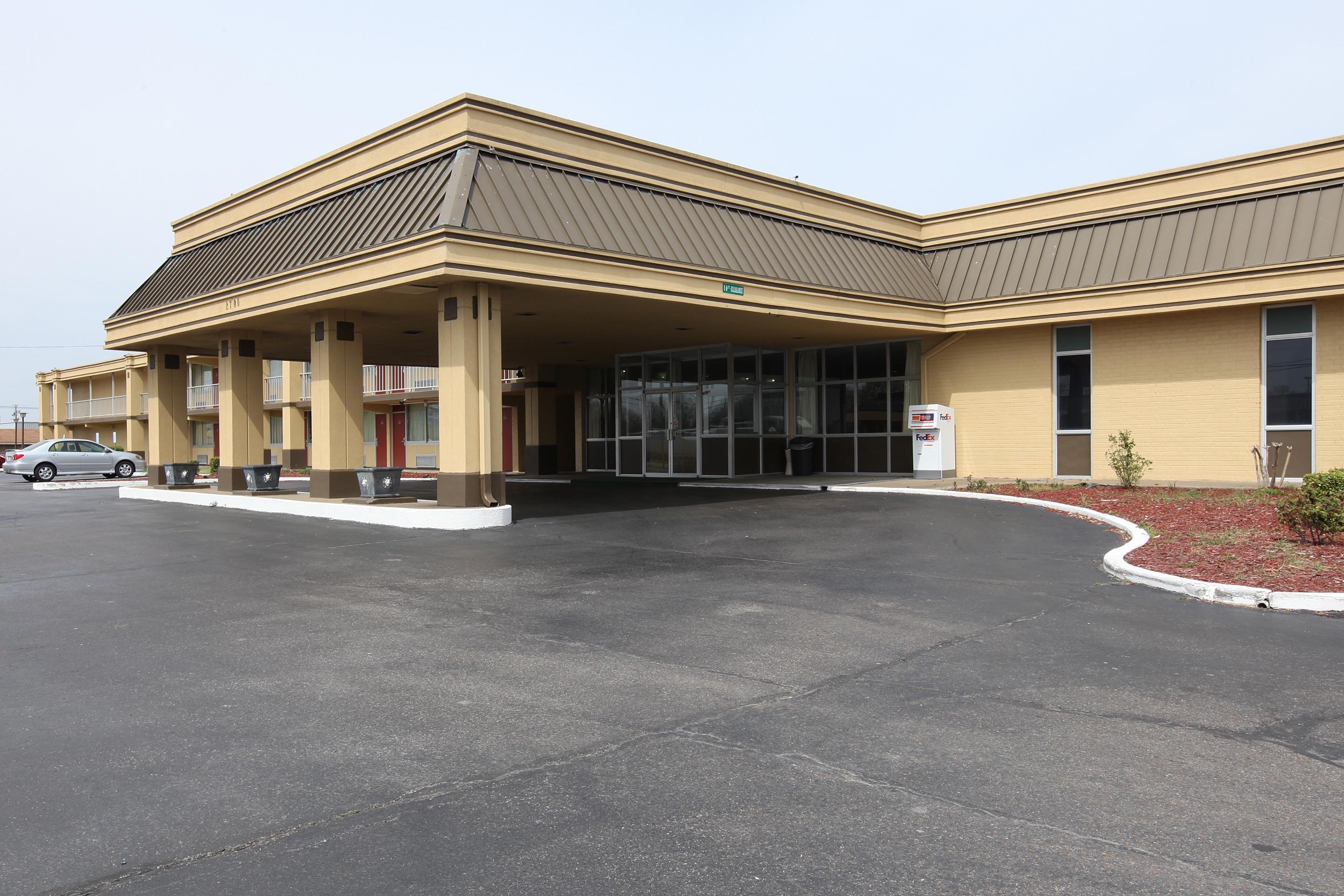 Фото Americas Best Value Inn & Suites Greenville