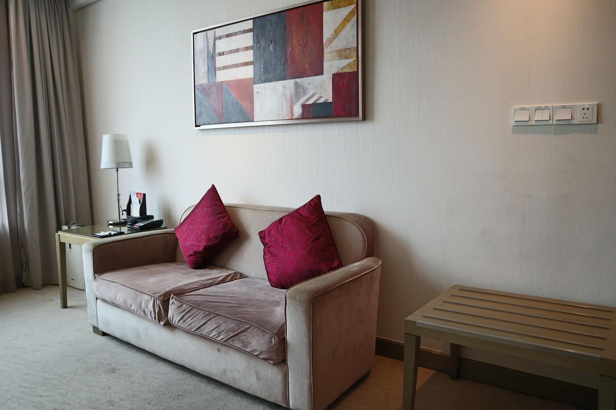 Фото Ramada Plaza Shanghai Caohejing