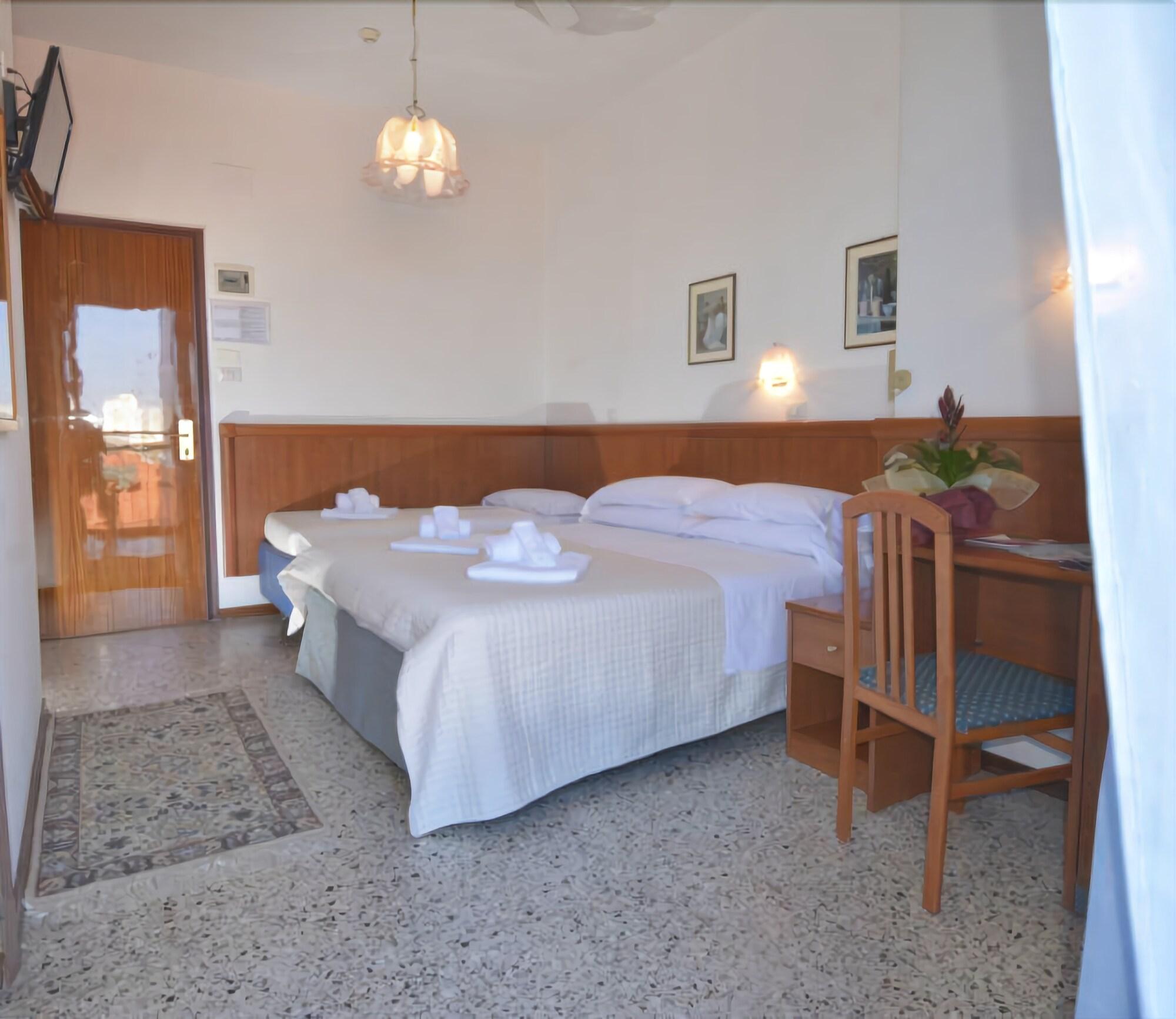 Фото Hotel Diplomat Marine