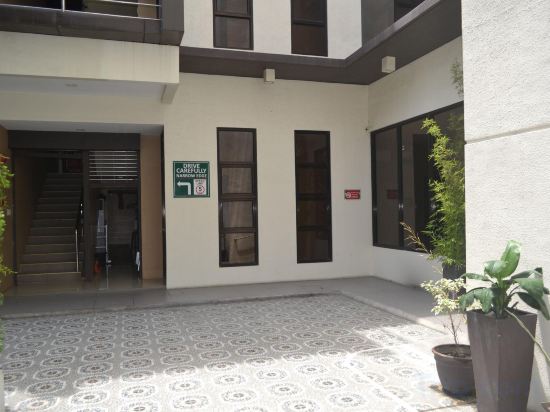 Фото Columbus Plaza Hotel