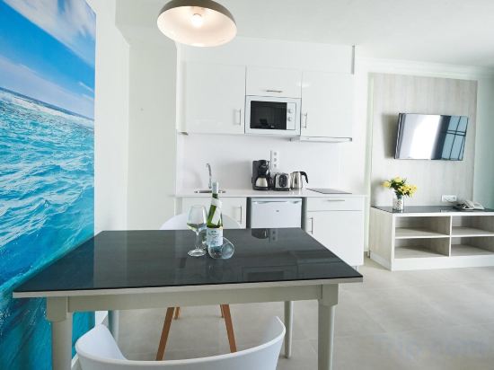 Фото Montana Club Suite Hotel