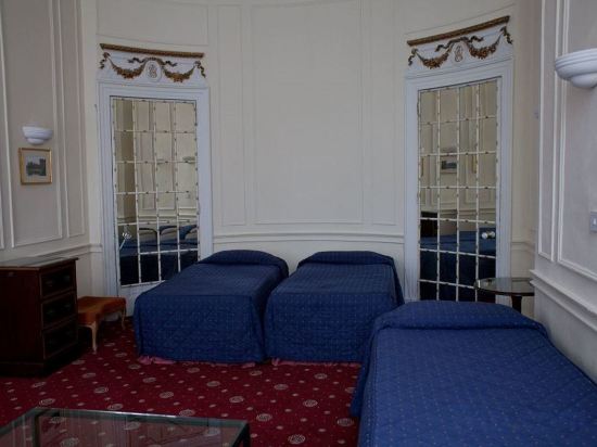 Фото Rose Court Hotel