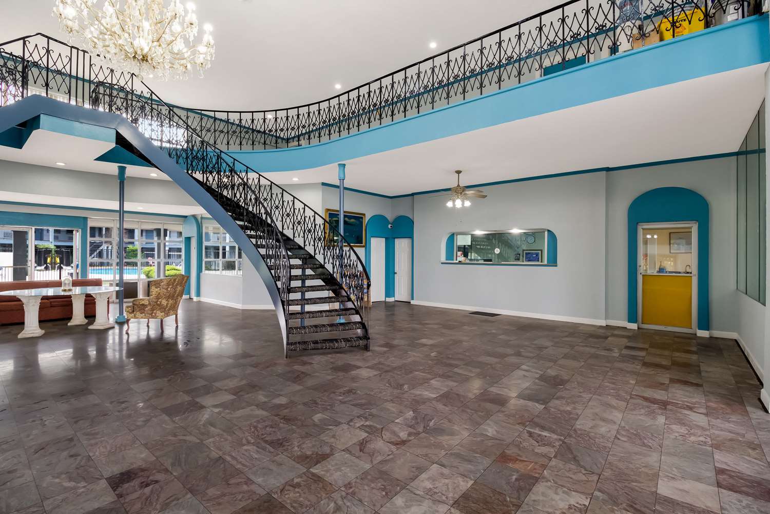 Фото Midtown Inn