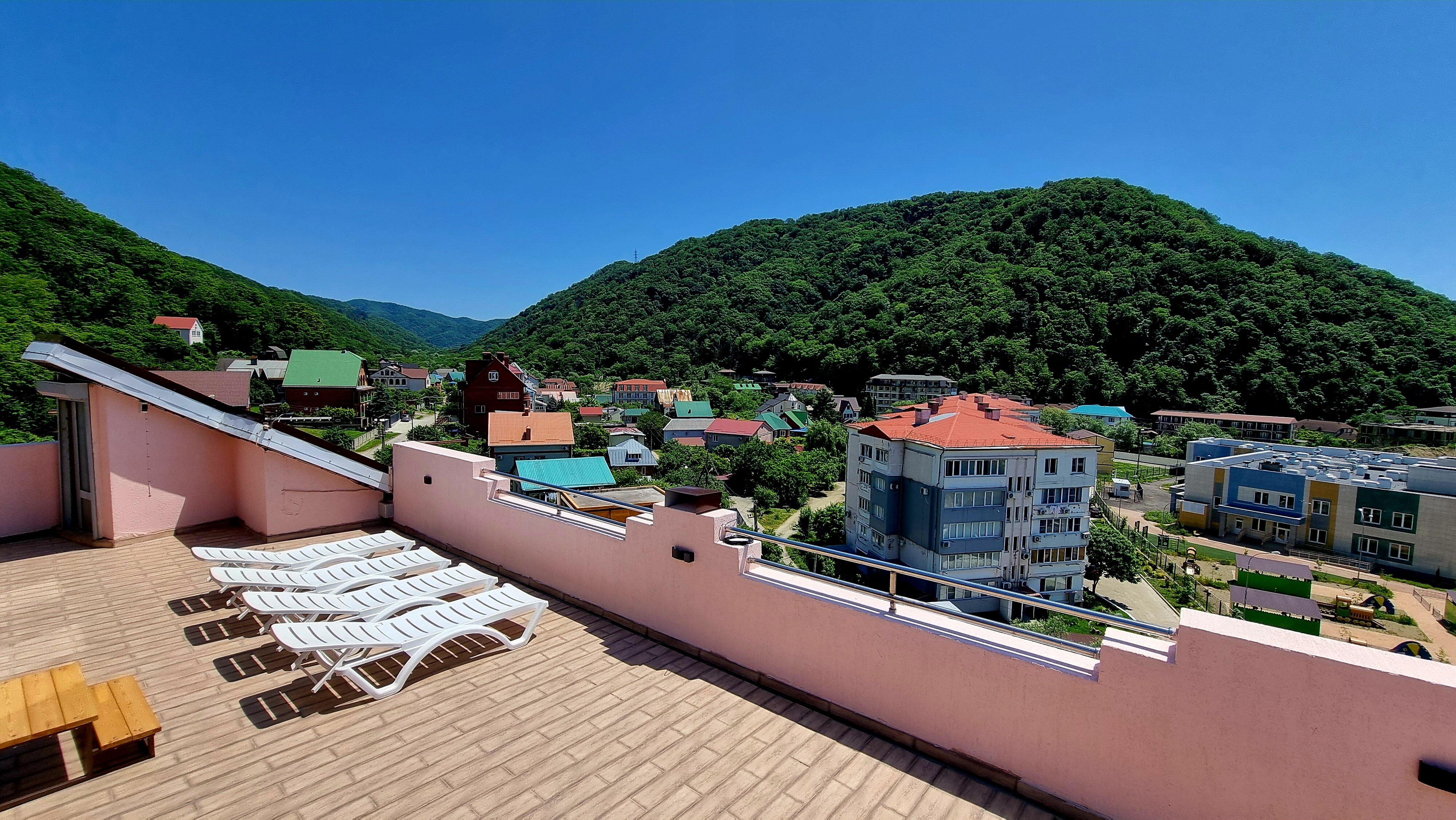 Фото Таунхаус с панорамной крышей