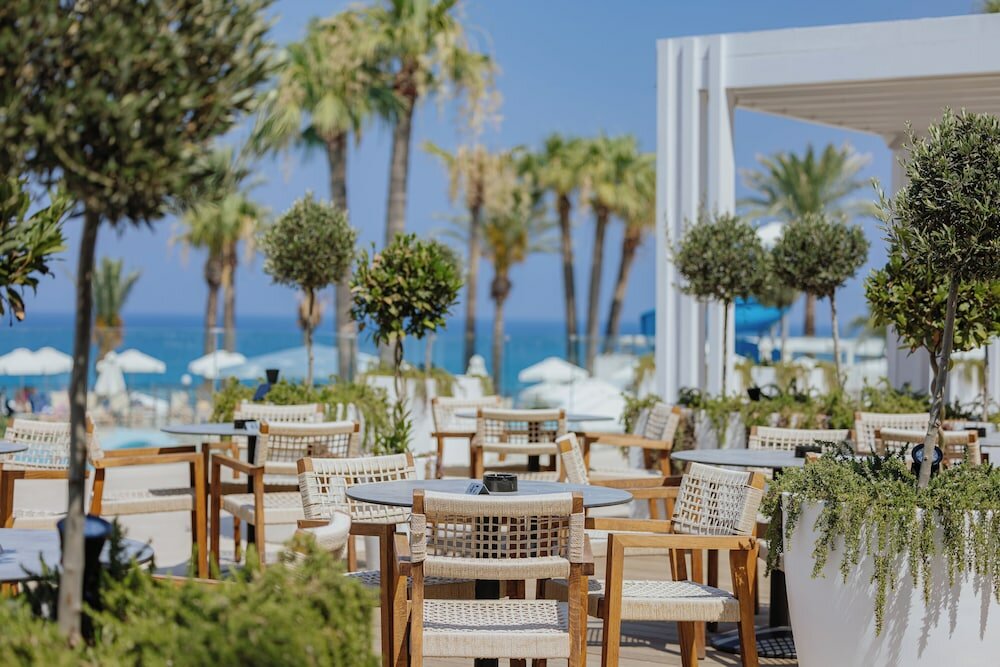 Фото Golden Coast Beach