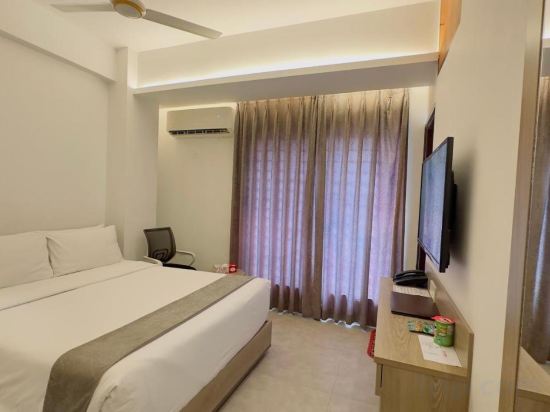 Фото Priyo Nibash Stylish Residential Hotel