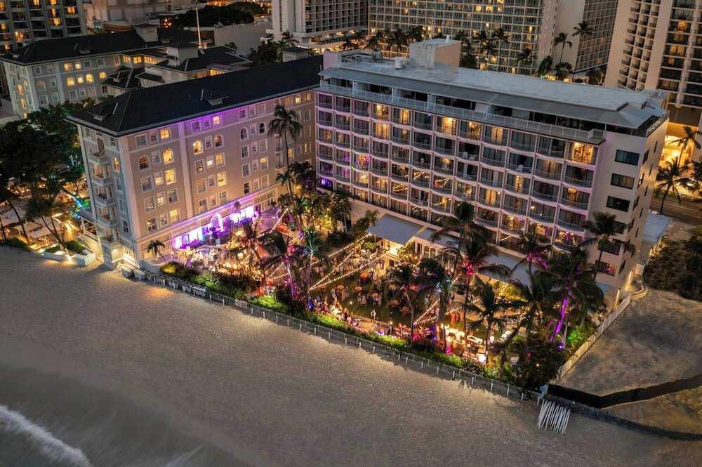 Фото Moana Surfrider, A Westin Resort & SPA, Waikiki Beach