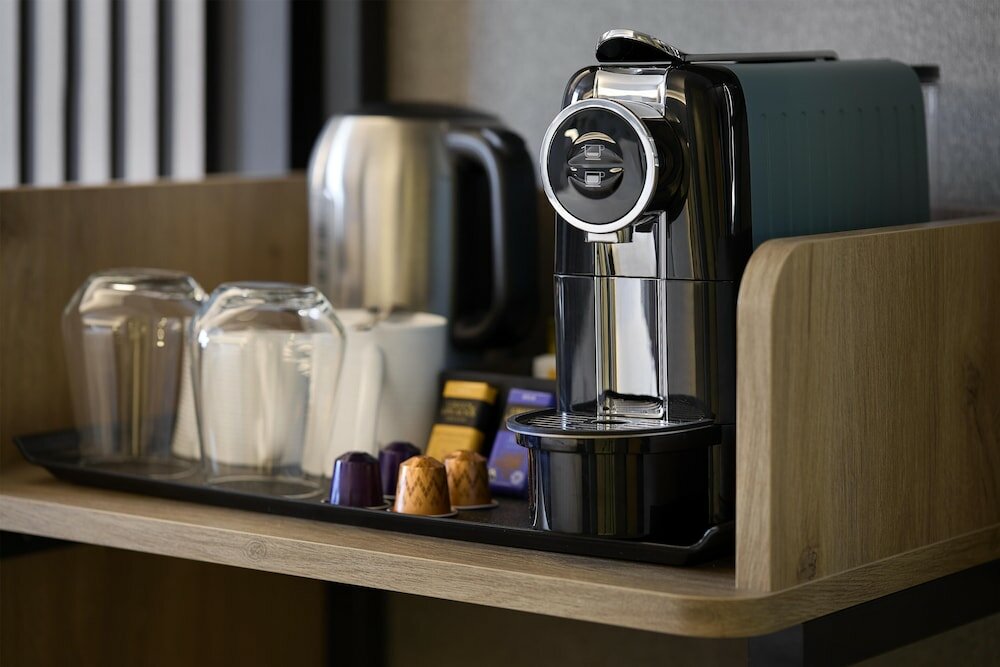 Фото Holiday Inn Express London - Newbury Park, an Ihg Hotel
