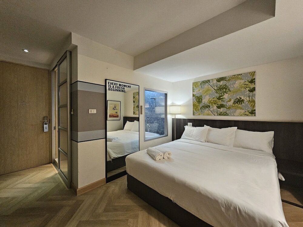 Фото Sathorn Terrace Apartment