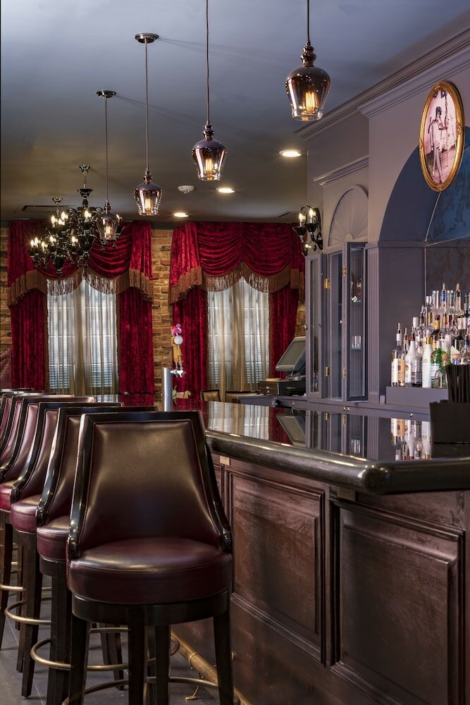 Фото Dauphine Orleans Hotel