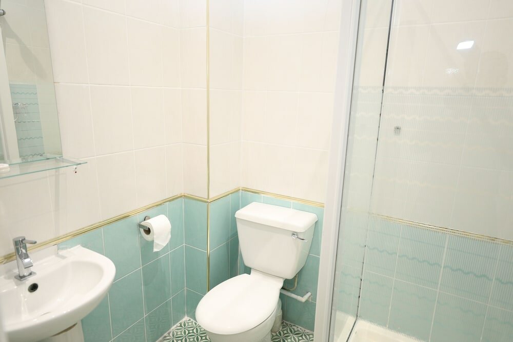 Фото Golders Park Hotel