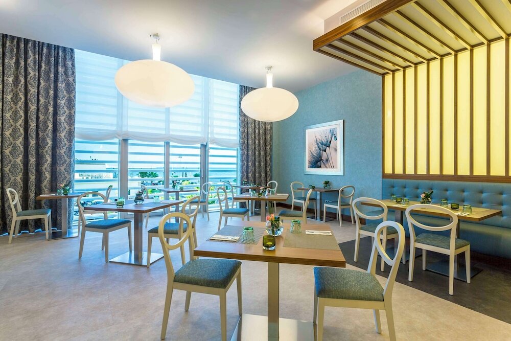 Фото Hilton Garden Inn Tanger City Center 
