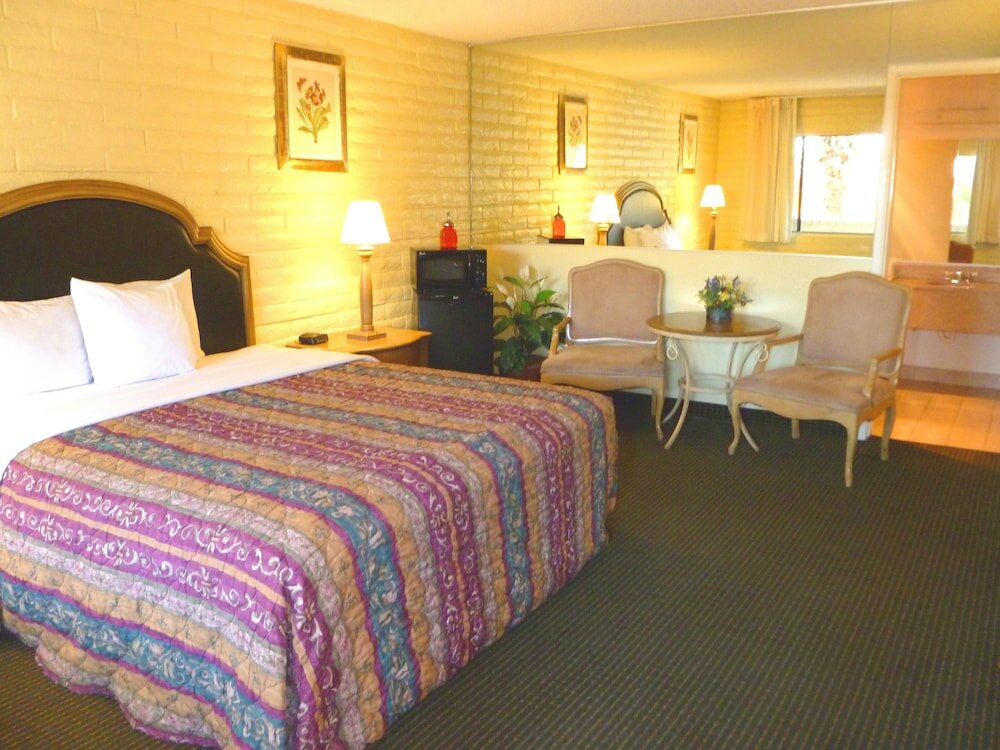Фото Heritage Inn Express Roseville