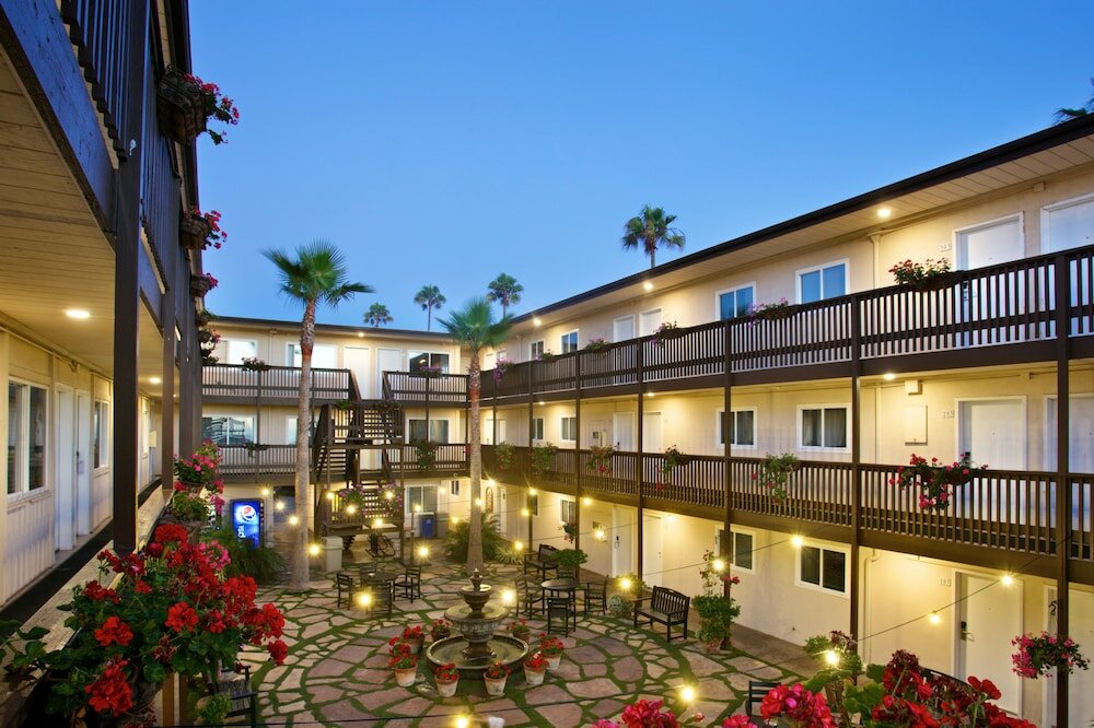 Фото Ocean Beach Hotel