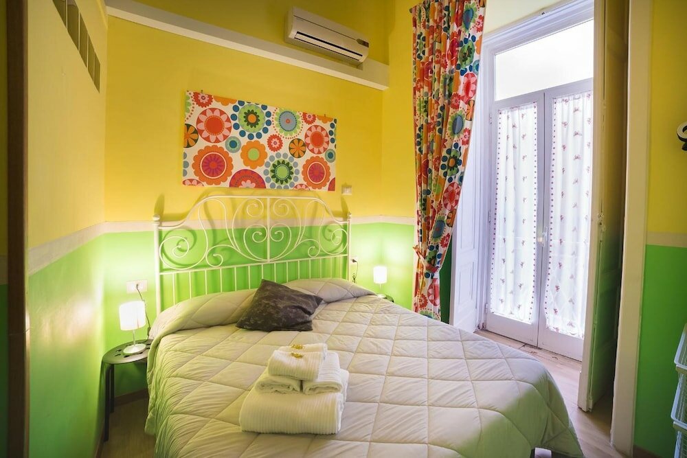 Фото B&b Le 4 Stagioni Dante's Suites