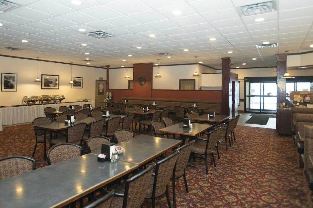 Фото Days Inn by Wyndham Drayton Valley