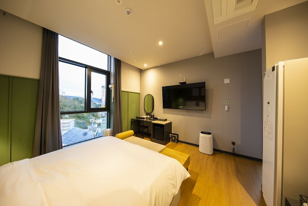 Фото Brown Dot Hotel - Jangsaengpo