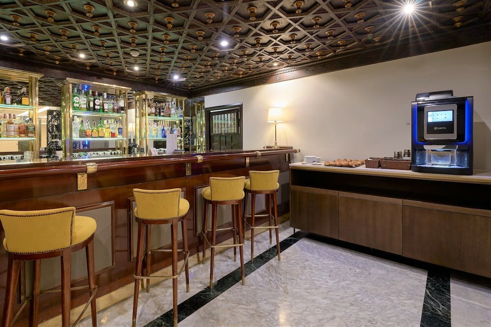 Фото Hotel Bécquer