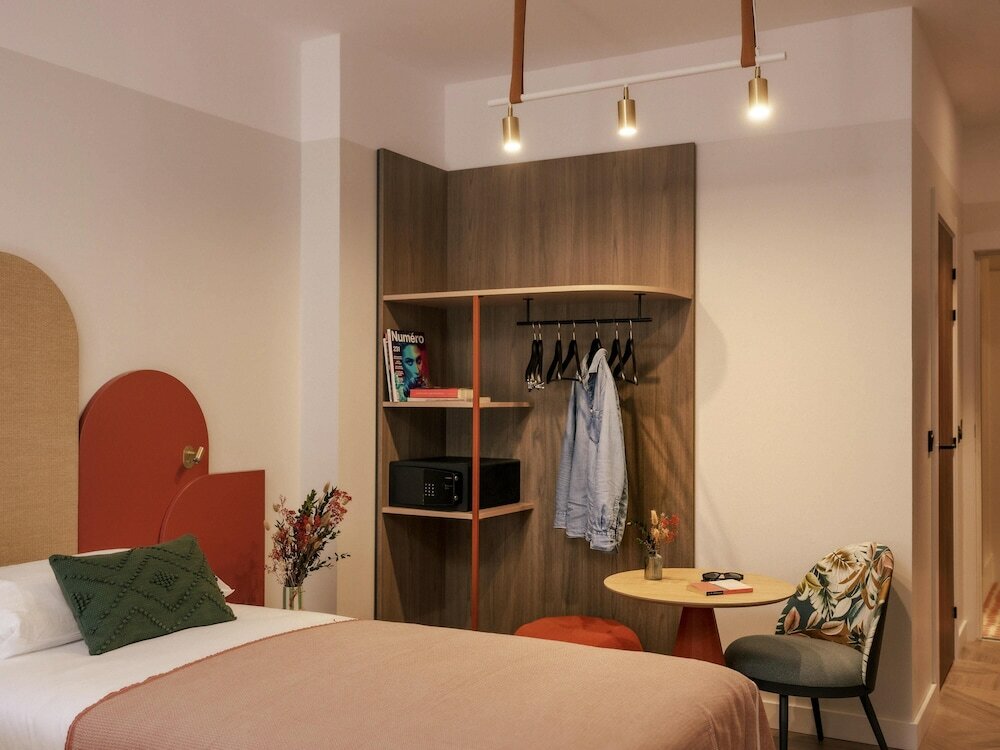 Фото ibis Styles Sevilla City Santa Justa
