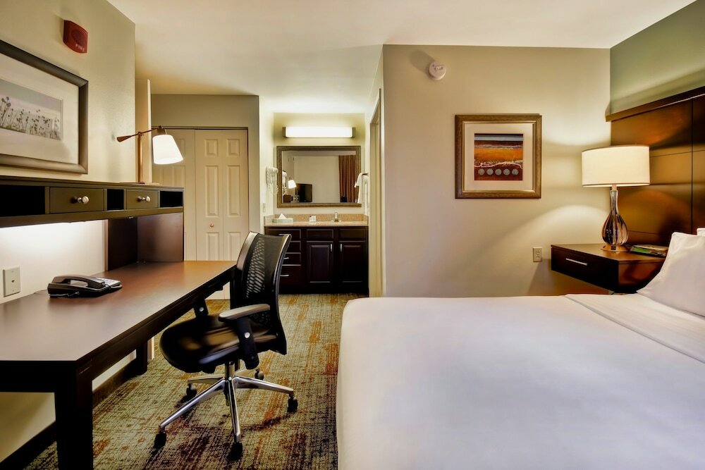 Фото Staybridge Suites Madison East, an Ihg Hotel