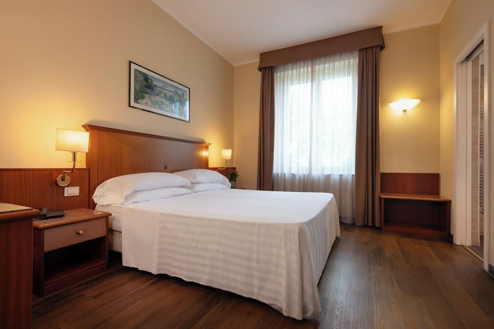 Фото Ibis Styles Parma Toscanini