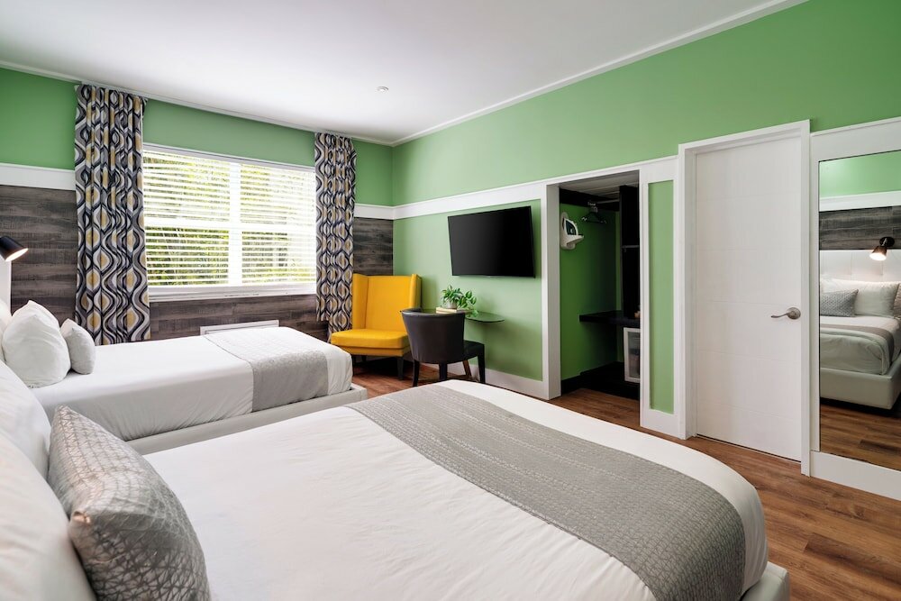 Фото Catalina Hotel & Beach Club