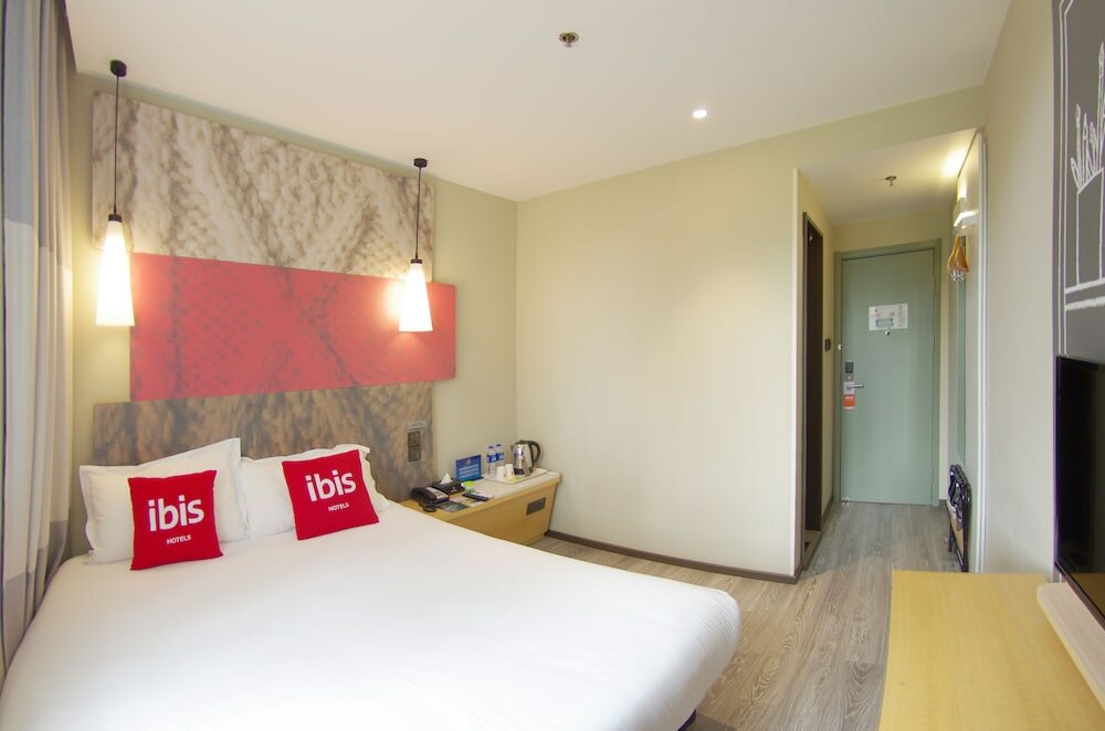 Фото Ibis Beijing Tiantandongmen Metro Station Hotel