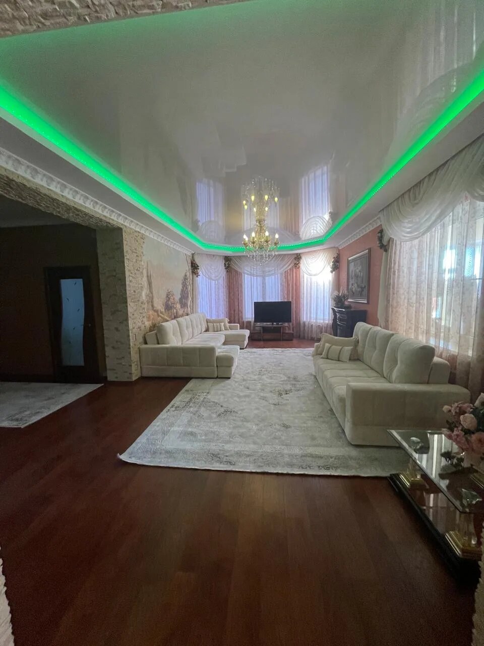 Фото Глория