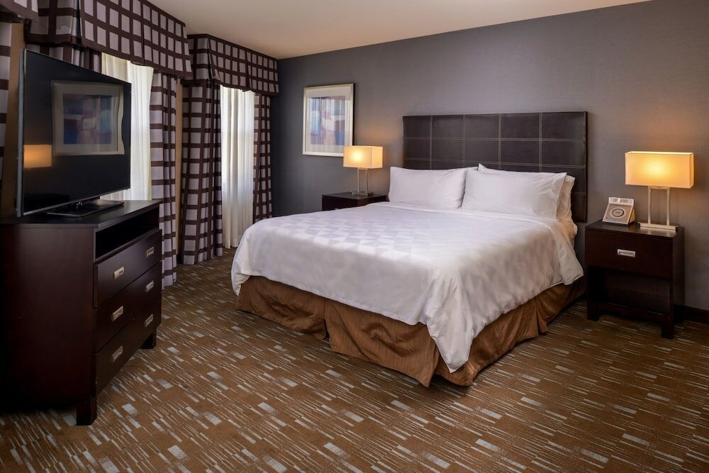 Фото Holiday Inn Ontario Airport, an Ihg Hotel