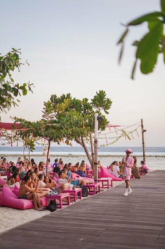 Внешний вид отеля PinkCoco Gili Trawangan - for Cool Adults Only в Ломбоке Утаре, фото 2
