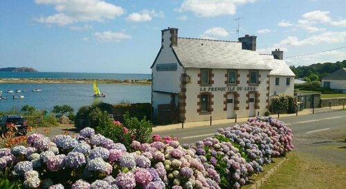 Гостиница La Presqu'île du Lenn в Ланьоне
