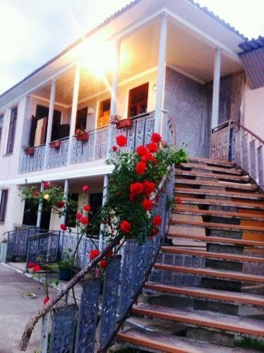 Гостиница Guest House Monro в Сухуме