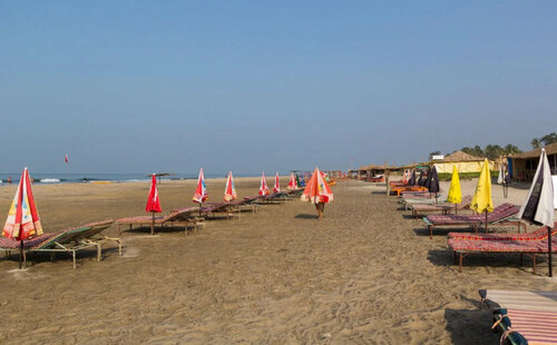 Гостиница FabHotel Tahira Ashwem Beachfront в Мандреме