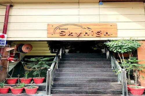 Гостиница Capital O 82734 Hotel Sky High в Лакхнау