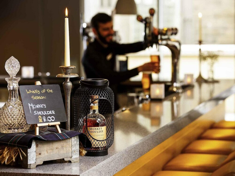 Фото ibis Edinburgh Centre South Bridge  Royal Mile