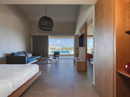 Фото Castello Infinity Suites - Adults Only