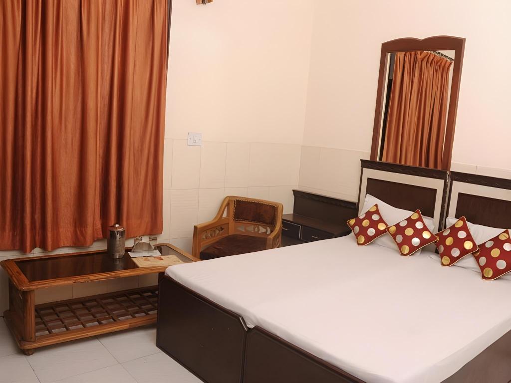 Фото Hotel Surya Palace