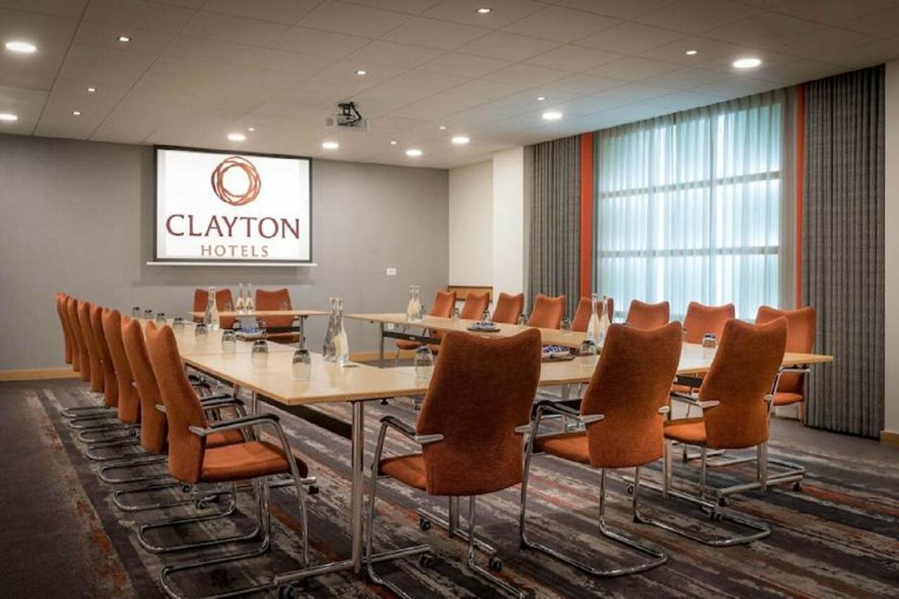 Фото Clayton Hotel Dublin Airport