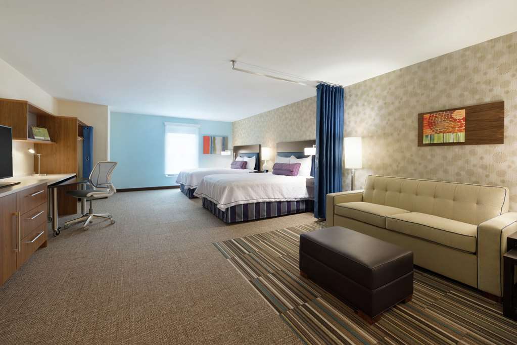 Фото Home2 Suites by Hilton Milwaukee Airport