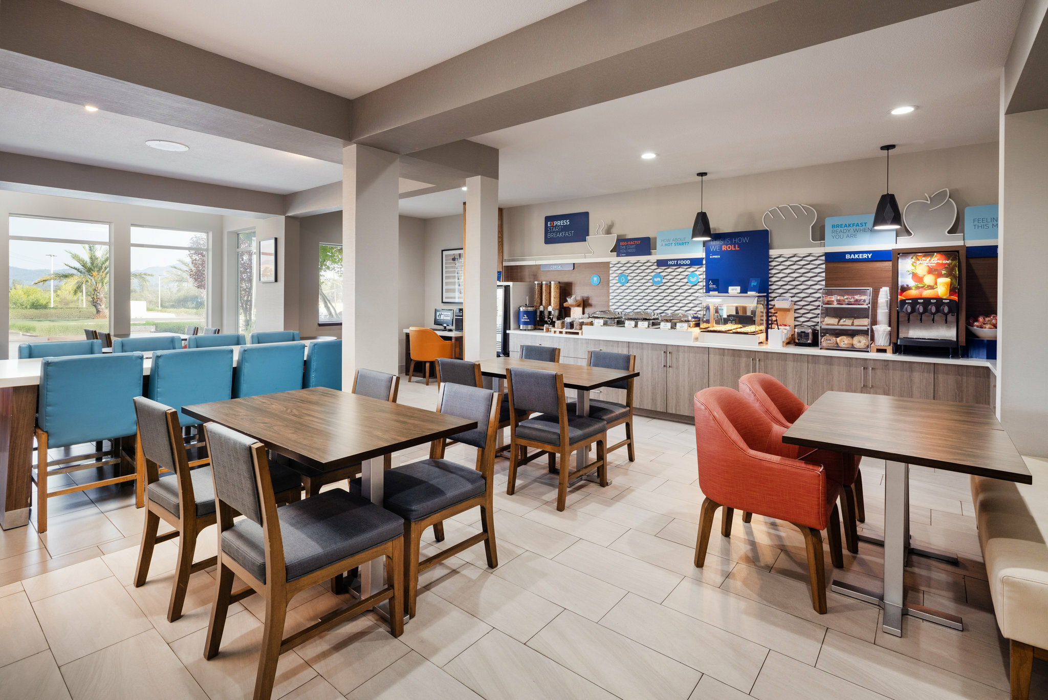 Фото Ramada Limited Redding