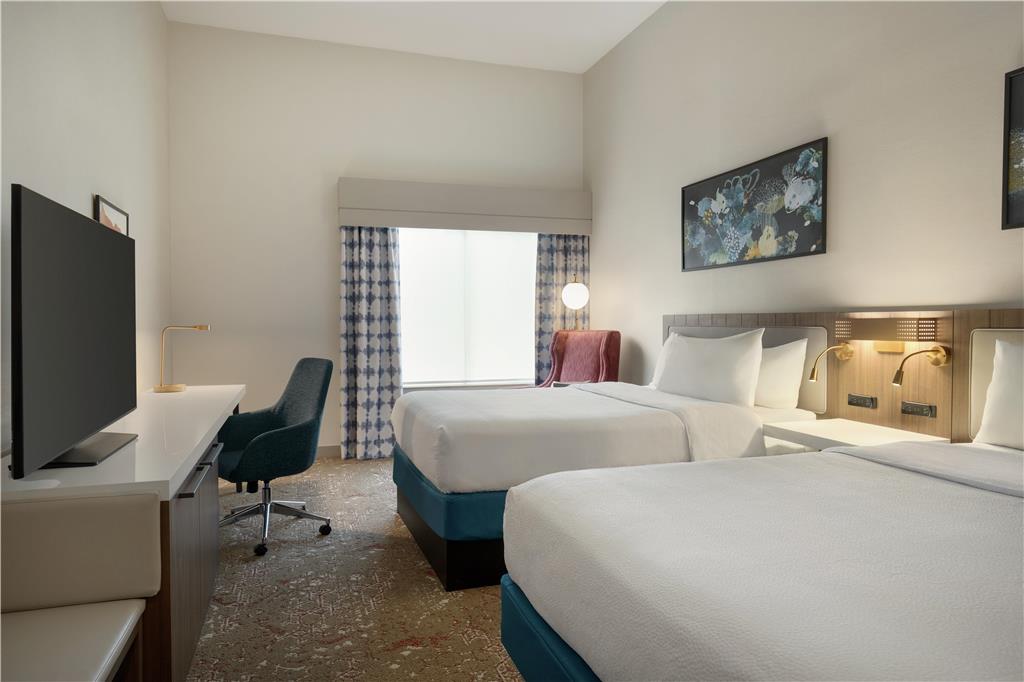 Фото Hilton Garden Inn Riverhead