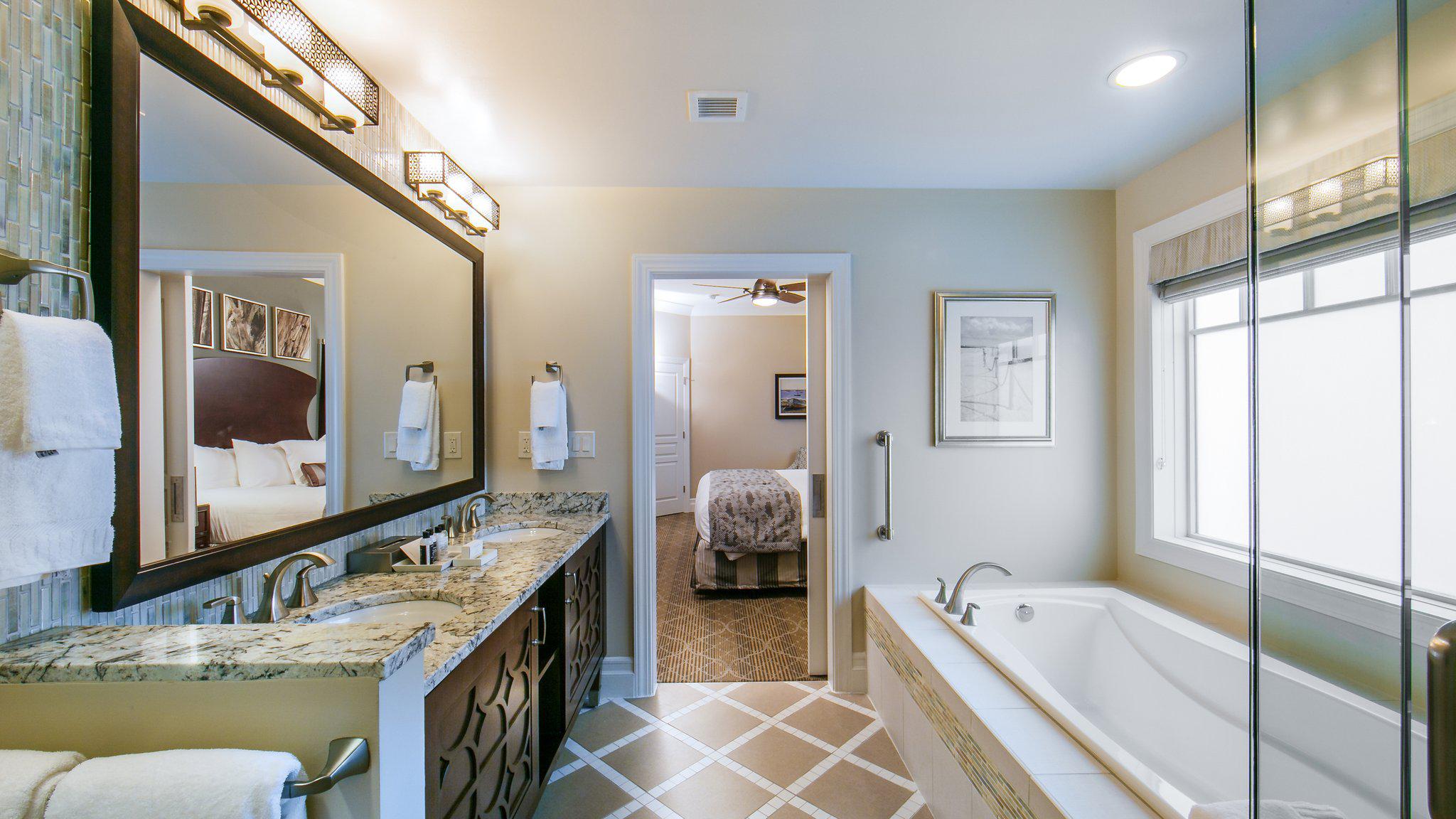 Фото Holiday Inn Club Vacations South Beach Resort, an Ihg Hotel